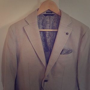 Massimo Dutti Men’s Summer Blazer from Spain